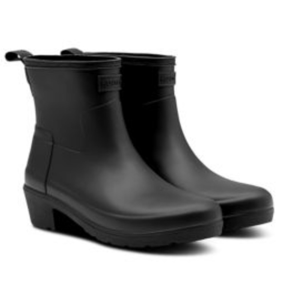 Hunter Matte Black Low Heel Ankle Rain Boots size 9